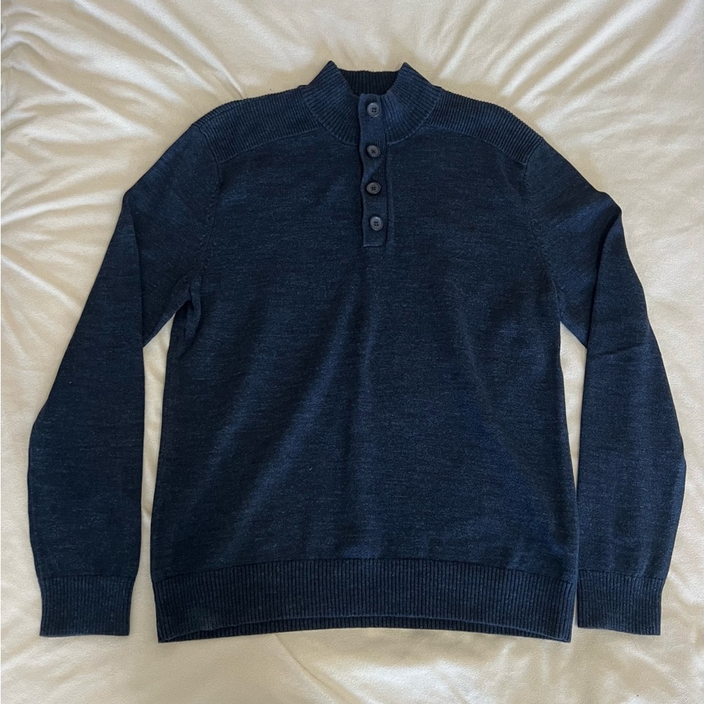 Express Men's Dark Blue Crewneck Sweater